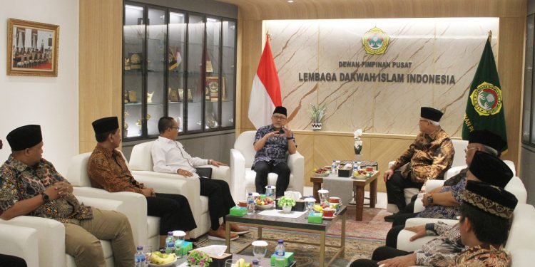 Kunjungi LDII, Zulhas Berpesan LDII Harus Jadi Pelopor Persatuan Antaranak Bangsa