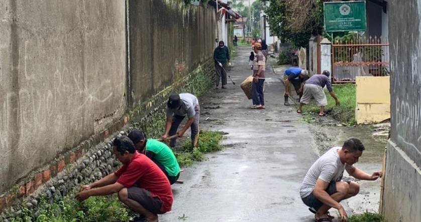 LDII Tegal Bersih-Bersih Masjid Sambut Ramadan